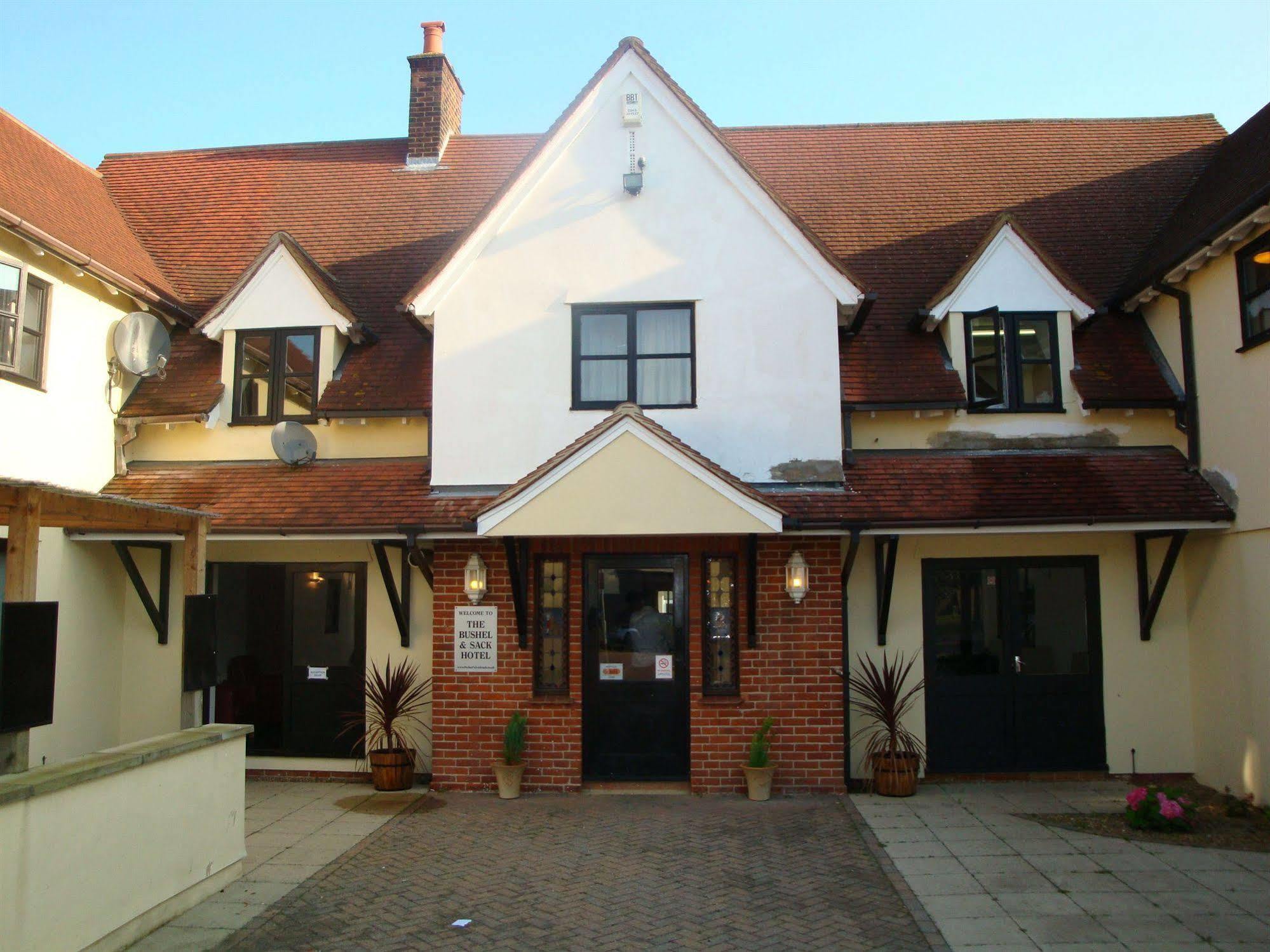 Stansted Skyline Hotel Great Dunmow Ngoại thất bức ảnh